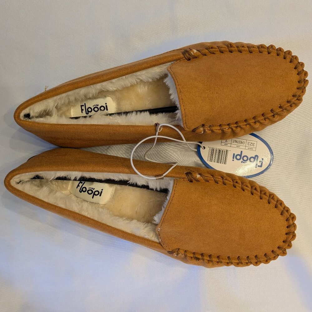 Floopi Women's Indoor/Outdoor Memory Foam Moccasin Slippers NWT - Picture 6 of 16